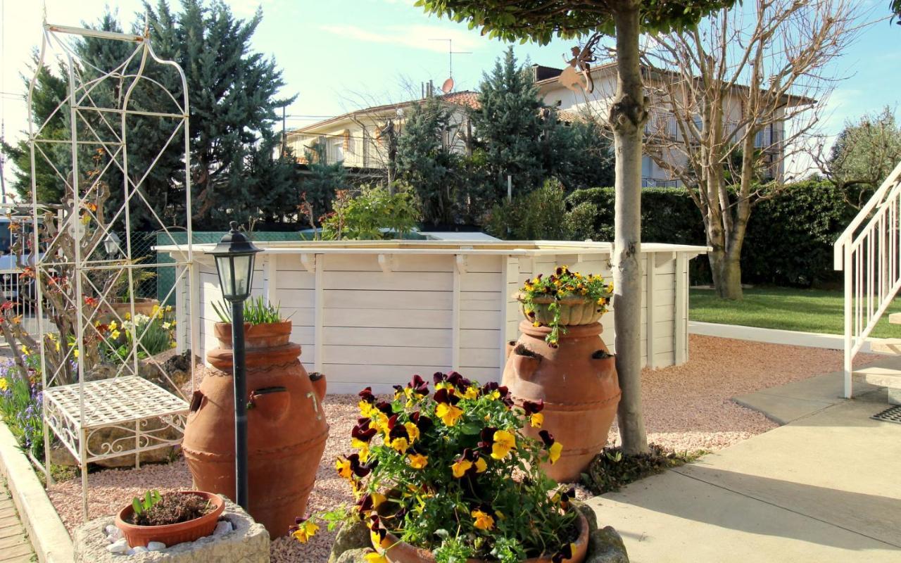 Villa Le Fate Dimora Di Charme Con Piscina Lazise Kültér fotó
